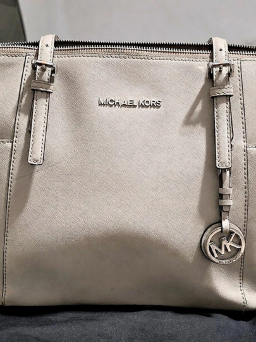 Michael Kors Jet Set Travel Medium Top-Zip Tote Bag Gray